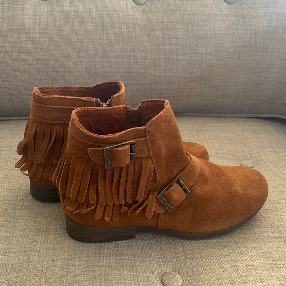 Minnetonka Size 6 Booties. New Without A Box - image 1
